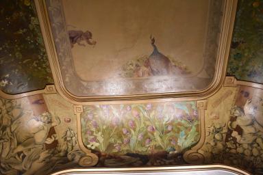 Entrée, plafond à voussure, détail.