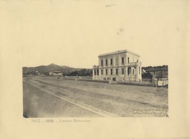 La villa Thiole (dmolie) en 1868 sur l'avenue Malaussna.