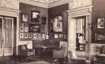 Le salon Charles Ngre, vue en direction de la salle D, carte postale non date.