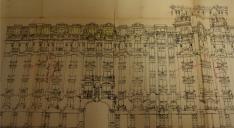 Demande de permis de construire, 1926, R. L. Gastaldi architecte, lvation des faades sur rue, dtail de la partie sur la rue de France avec arcade d'accs  la galerie marchande (cote 2T448 526).