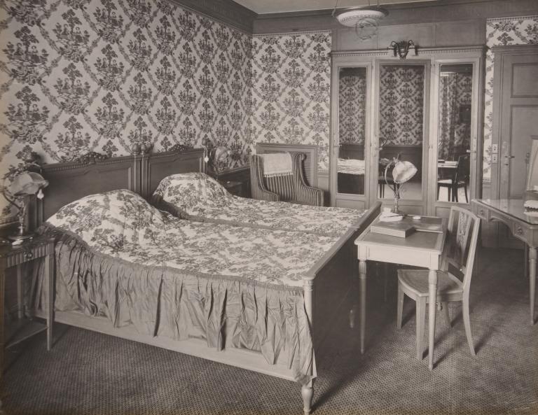 [Htel Negresco, Nice, chambre (7)], [1913].