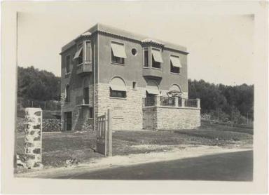 [Villa Parrel. Vue prise du sud-est.], vers 1925.