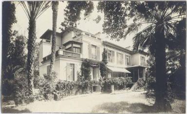 [La villa Primavera  Cannes, vue de la faade sud prise de l'ouest.], vers 1925 ?
