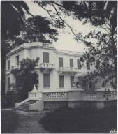 [Villa du Cap  Antibes. L'aile ouest prise du sud-ouest.], [dbut des annes 1950].