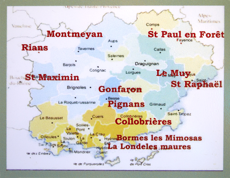 Dtail du texte du panneau explicatif : carte localisant les hameaux de forestage du Var.