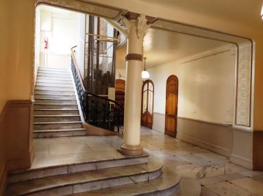 "Grand vestibule" (terminologie de l'architecte) correspondant au dpart de la cage d'escalier.