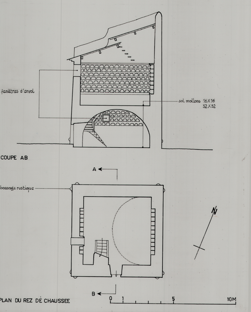 Plan du rez-de-chausse et coupe AB.