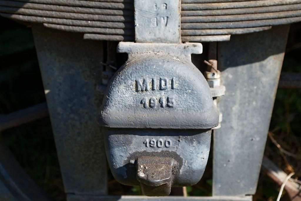 Gros plan sur la bote d'essieu du wagon couvert " fourrage" ex-Compagnie du Midi