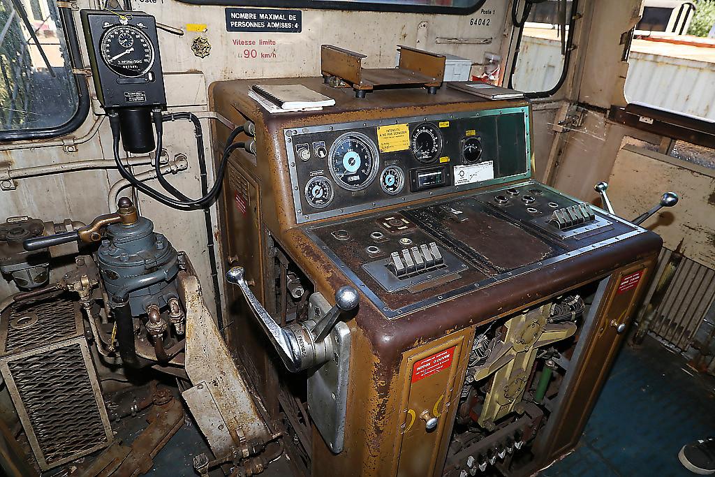 Pupitre de conduite de la BB 64042
