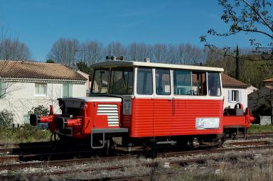 La draisine DU65-100 en gare de Brignoles (ligne de Gardanne à Carnoules)
