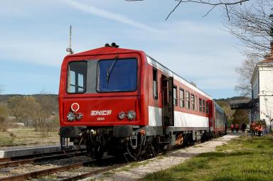 L'autorail X 2204 en gare de Brignoles (ligne de Gardanne à Carnoules)