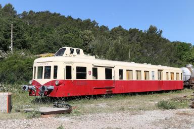 Autorail X 3976 au dépôt de Besse-sur-Issole