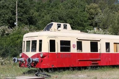 Autorail X 3976 au dépôt de Besse-sur-Issole