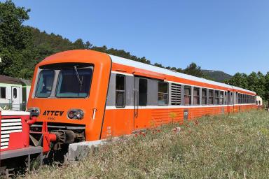L'autorail X 4590 au dépôt de Besse-sur-Issole
