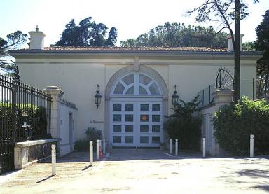 Le pavillon d'entrée. Façade antérieure est.