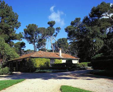 Vue rapprochée prise du sud-est.
