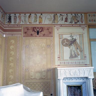 Dcor peint situ sur le mur est, au nord de la chemine, dans l'ancienne salle  manger (aprs restauration).