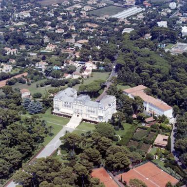 Vue arienne prise du sud.