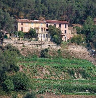 Vue d'ensemble de la façade sud.
