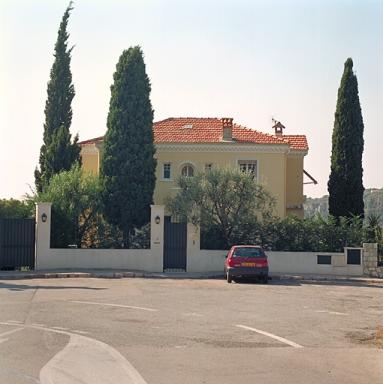 Vue d'ensemble de la faade nord.