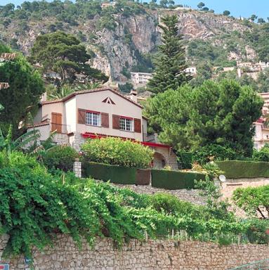 Vue d'ensemble de la façade sud.