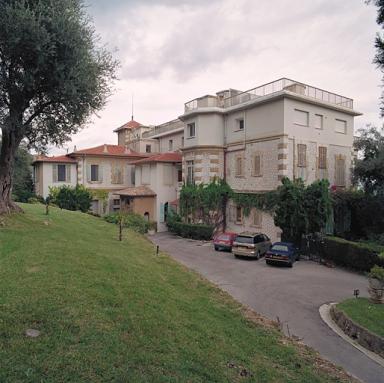 Vue d'ensemble des façades ouest et nord.