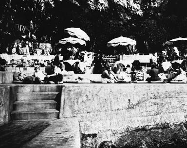 Les invités sur la plage.