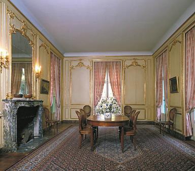 1er étage. La salle à manger. Vue axiale prise vers l'ouest.