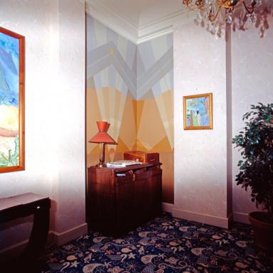 Décor peint dans la salle à manger.