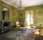 2e étage. Appartement de Mme Beaumont. Le boudoir sud-est. Vue de volume.