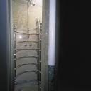 2e tage. Appartement de Mme Beaumont. La salle de bain pompienne. La douche  jets multiples.