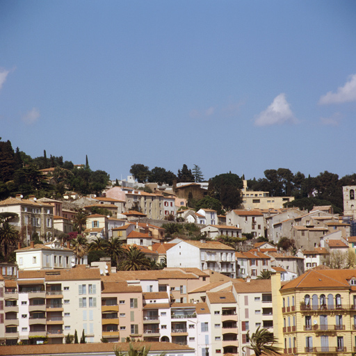 La villa vue de la ville climatique.