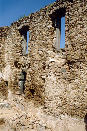 Logis du prieur, partie est, vue d'ensemble prise du sud-ouest.