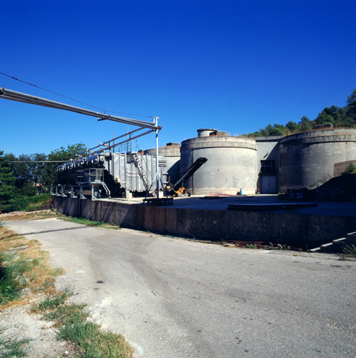 Cuves en bton, vue de volume.