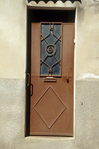 Maison, rue du Ruou (M2 795) : porte.