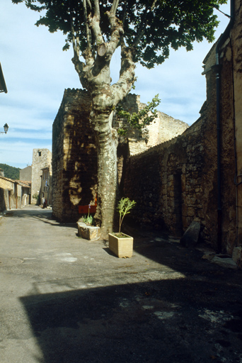 Rue des Tours - Vue d'ensemble, d'ouest en est.