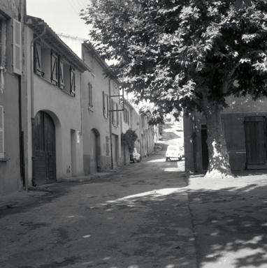 Rue Pasteur, vue d'ensemble prise du sud-est.