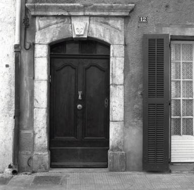 Porte d'entrée.