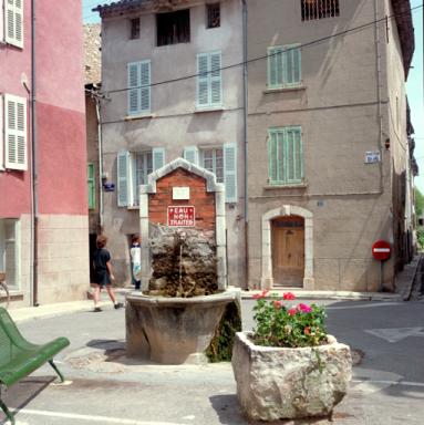 Vue de face prise du sud-ouest.