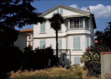 Façade sur jardin..