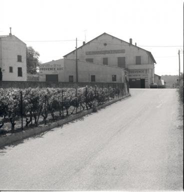 Extérieur.