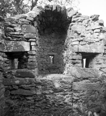 Mur d'enceinte, front nord, intérieur de la bretèche, vue d'ensemble.