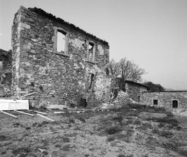 Logis du prieur. 2lévation est, vue d'ensemble.