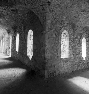 Grand cloître. Intérieurs, angle des galeries sud et est,, vue de volume.
