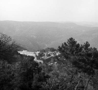 Vue de situation prise du sud-est.