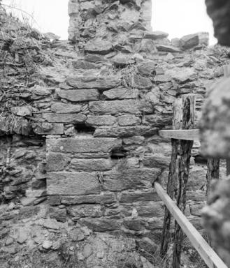 Corps de passage entre les deux cloîtres,intérieur, mur est.