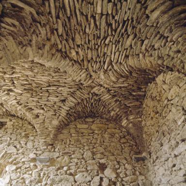 Grand cloître. Intérieurs, angle des galeries est et nord, voûte.