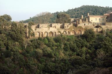 Mur d'enceinte (front ouest) , cellules 8  12 et glise 1 : vue d'ensemble prise de l'ouest.