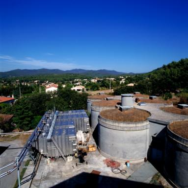 Ensemble de cuves extérieures.