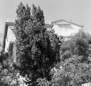 Façade antérieure vue depuis la rue.
